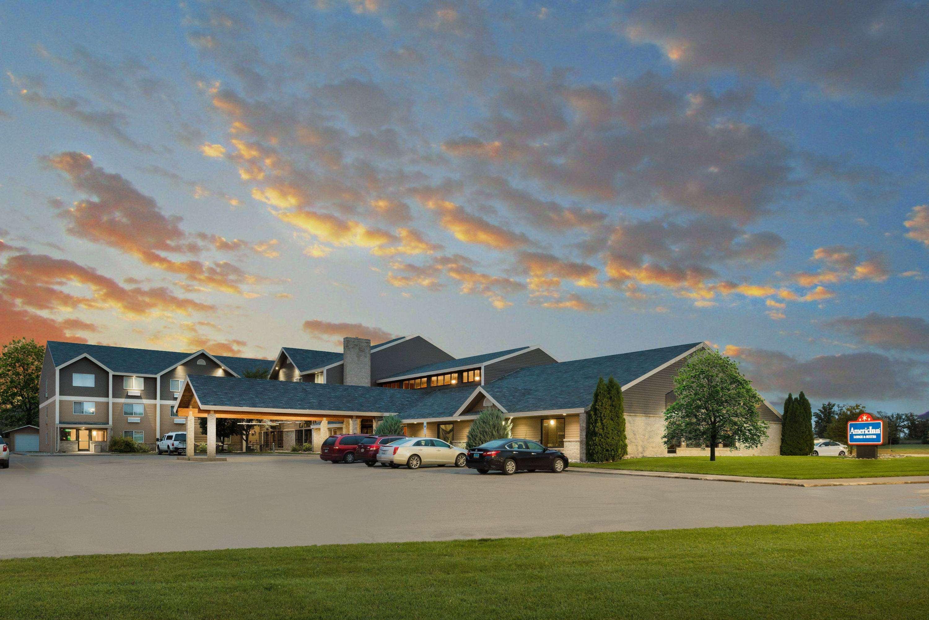 Americinn By Wyndham Valley City Conference Center Экстерьер фото
