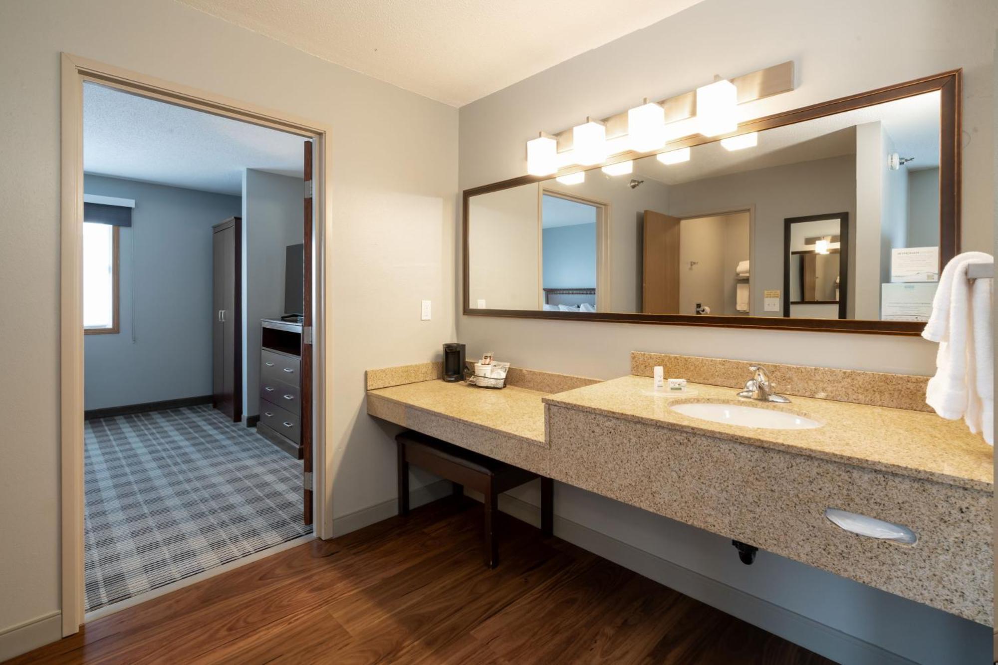 Americinn By Wyndham Valley City Conference Center Экстерьер фото