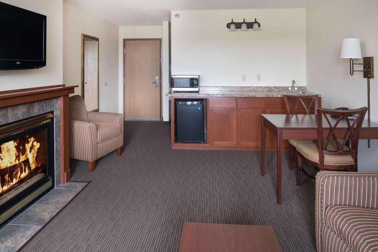Americinn By Wyndham Valley City Conference Center Экстерьер фото